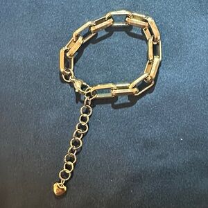 Elegant Gold Chain Bracelet